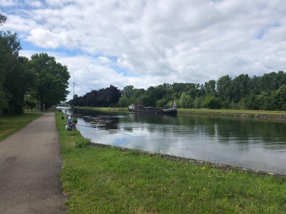 Casa Sandra Elisa Maasmechelen Bagian luar foto